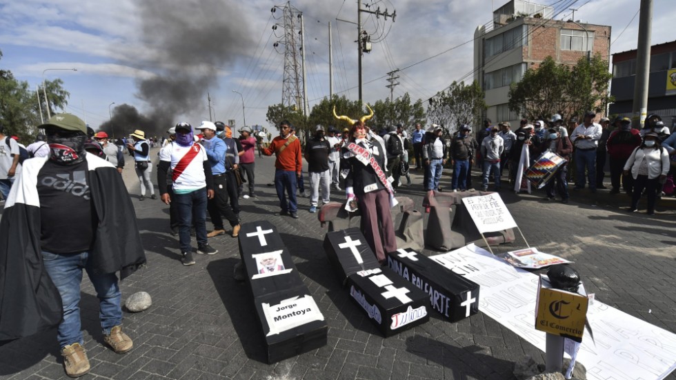 Regimkritiska demonstranter i Arequipa, Peru näst största stad.