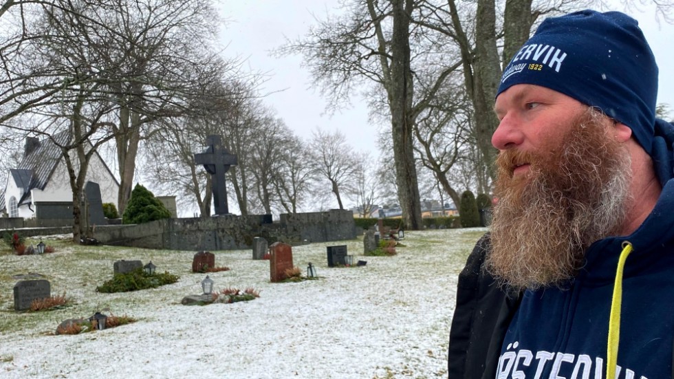Kyrkogårdarna räcker till även i ett värsta scenario med krig, konstaterar Mattias Kessén, kyrkogårds- och fastighetsansvarig i Vimmerby pastorat, som tillsammans med församlingarna i Södra Vi/Djurdala ska ha beredskap för att snabbt hantera och begrava nära 800 människor.