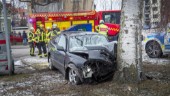 Polisen utreder trädkrasch i centrala Nyköping