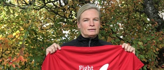 Anki Sjöholm springer för sin bortgångna vän: "Hon var som en hustomte i stallet"