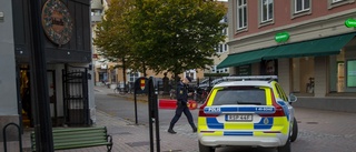 16-årig Nyköpingsbo anhållen – kumpanen ännu på fri fot ✓Åklagaren: Troligtvis användes kolsyrepistol
