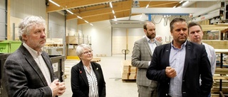 Ministern vill se fler fabriker som Älvsbyhus