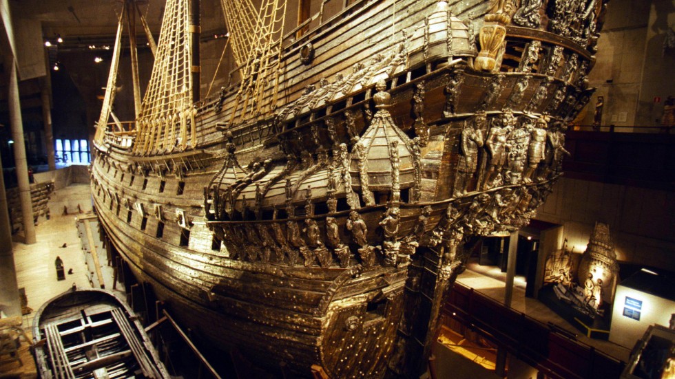 Regalskeppet Vasa sjönk på sin jungfruresa i augusti 1628. Enligt Anders Jonsson var det en utlösande händelse för bygget av det nya Sverige som vi fortfarande verkar och lever i. 