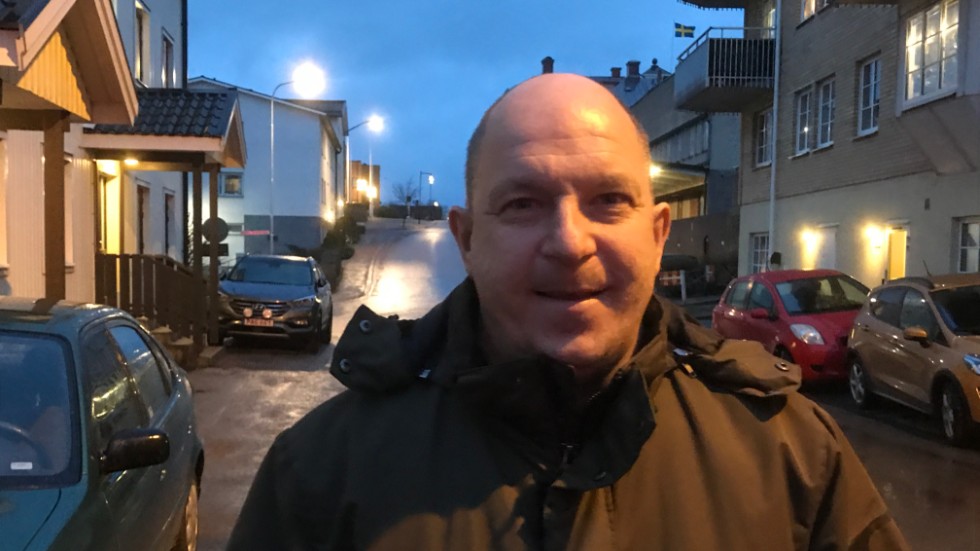 Fredrik Holmberg, Vimmerby: "Jag är aktiv som lagledare för IFK Tunas B-lag i fotboll. Annars följer jag mycket lokal idrott som åskådare." 