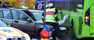 Förare smet efter krock – tre till sjukhus