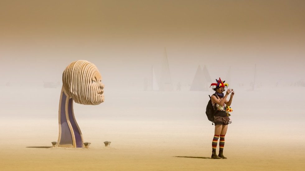 Konsten har fortfarande en stor och framträdande roll på Burning Man-festivalen. "The Maze Head" är gjort av konstnärskollektivet The Pier Group.