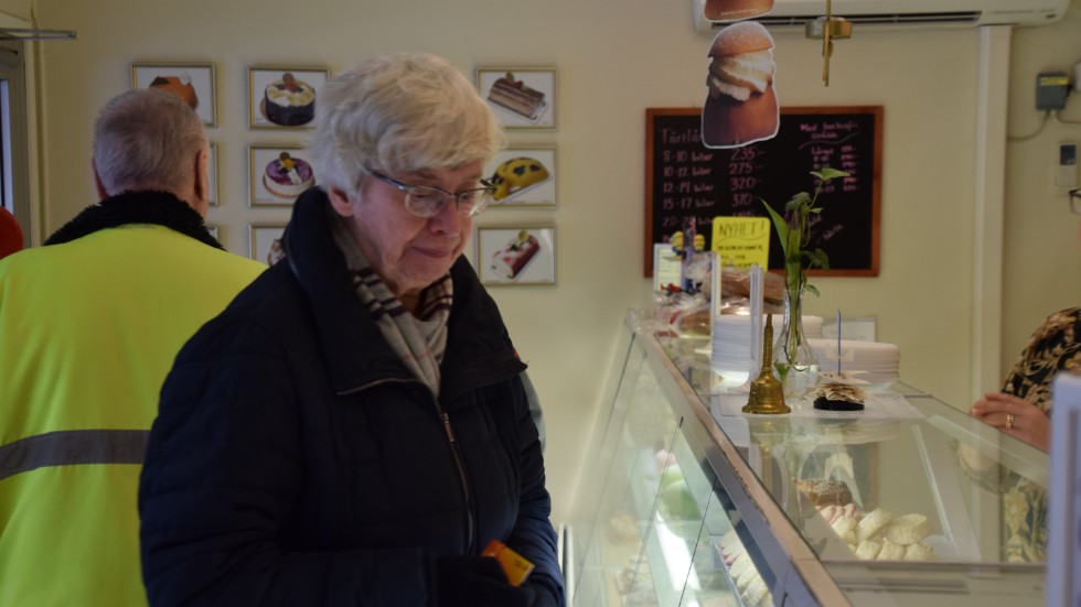Marianne Walfridsson var en av många kunder som ville köpa semlor.