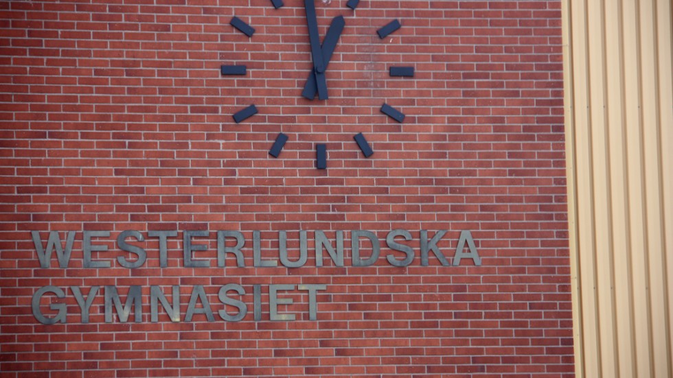 Klockan klämtar för Westerlundska gymnasiet. Nu har första beslutet i en lång process i framtagandet av ett nytt gymnasium tagits.