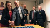 Sveriges största parti firade med tårta
