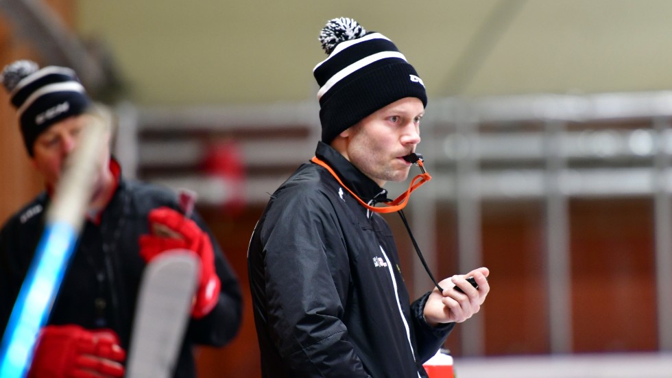 Martin Gudmundsson under en träning med sin tidigare klubb Almtuna.