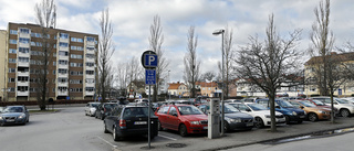 Buntmakaren säljs – så ska parkeringsfrågan lösas
