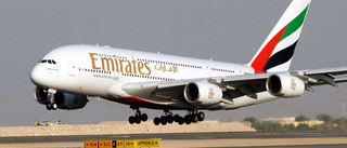 Emirates ställer in nästan alla avgångar