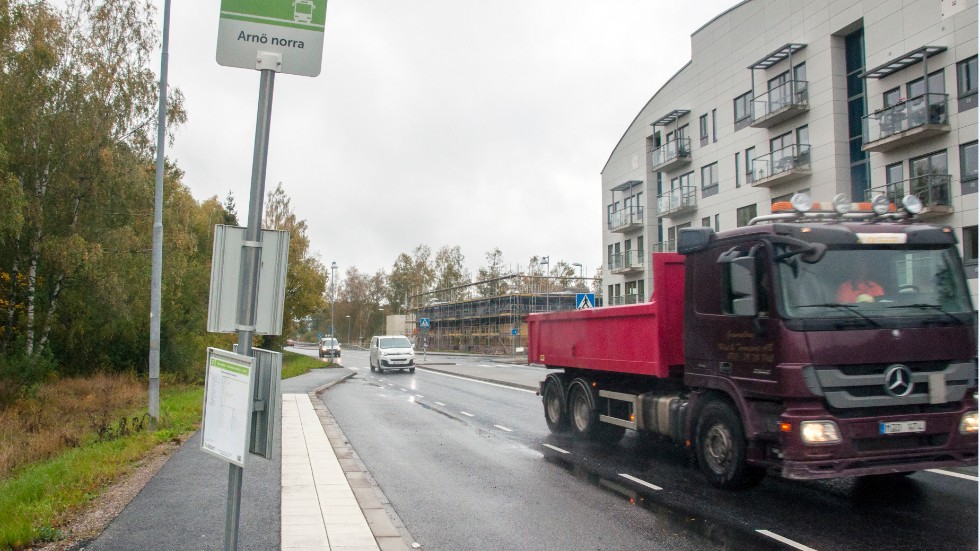 "Inte optimalt med 60", tycker trafikplanerarna som vill sänka hastighetsgränsen på Arnöleden förbi Strandparksvägen.