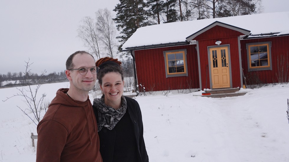 Sören och Anna Reichenberger bor sen tre år på Soludden i Krön. Nu ansöker hos Vimmerby kommun med avsikten att starta Familjedaghem med plats för tolv barn. "Vi vill skapa en milkjö där naturen, djuren och det familjära får störst plats".