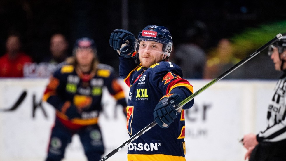 Linus Hultsröm lämnade Djurgårdens IF och SHL för spel i KHL med Vityaz Podolski. "Det har varit en rolig säsong med mycket nya intryck", säger han.