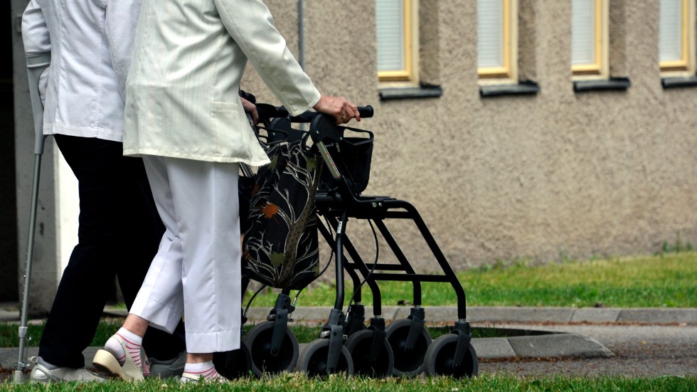 Strängnäs hyreshöjning är orimlig. Moderaterna väljer att ta mer pengar från äldre personer och personer med funktionsnedsättning, skriver David Aronsson (V). 