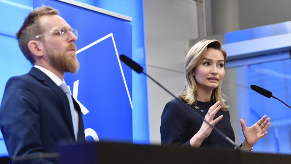 Kristdemokraternas ekonomisk-politiske talesperson Jakob Forssmed (KD) och partiledare Ebba Busch (KD) presenterar sin budgetmotion.