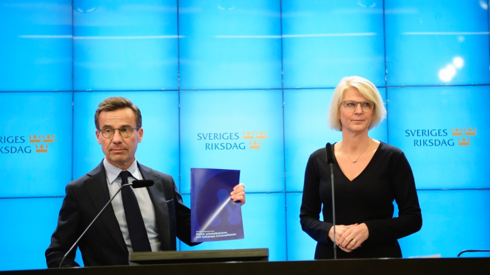Moderaternas partiledare Ulf Kristersson och ekonomisk-politiska talespersonen Elisabeth Svantesson presenterar partiets alternativ till statsbudget.