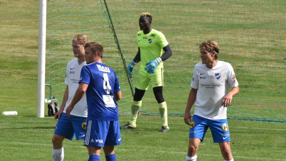 IFK Tunas backlinje stångades väl med Myresjö/Vetlanda, och laget fick en poäng med sig. 