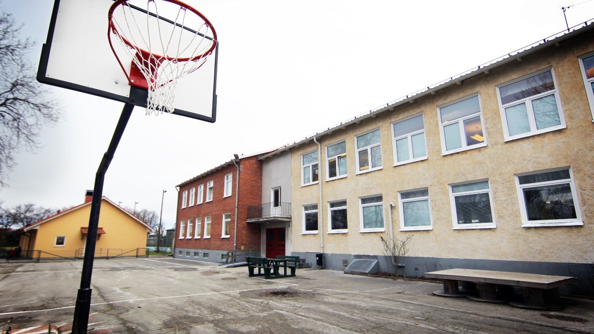 Renoveringen av skolan flyttas fram igen elever evakueras hösten 2023