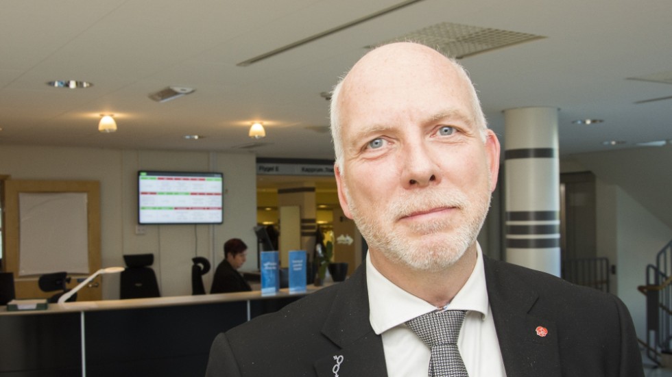 Anders Öberg (S), regionråd i opposition, varnar för marknadslösningar inom sjukvården.