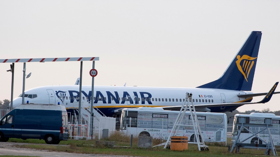 Ryanair förhandlar med personalen om sänkta löner. Arkivbild.