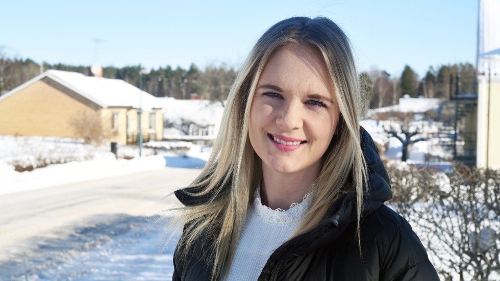 Tillbaka på mamma och pappas gata. Amanda Karlsson kommer slutföra arbetet med den 15:e säsongen av Mordpodden från Vimmerby.