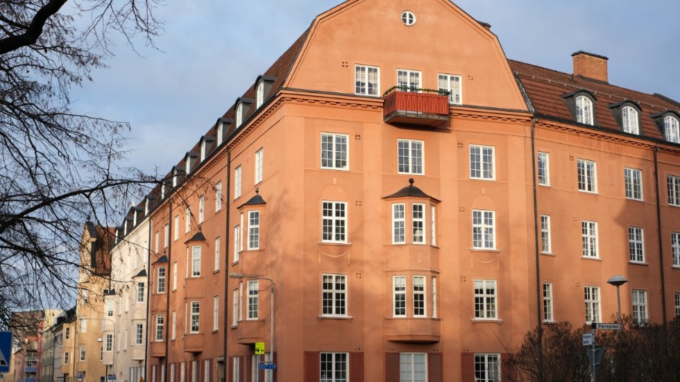 De två dyraste lägenheterna i Linköping 2020 ligger båda på Platensgatan 19 i Vasastaden. 8,4 respektive 8,0 miljoner kronor gick de på.