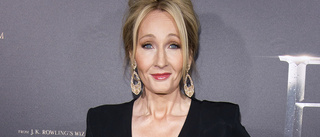 J. K. Rowling står åter ensam mot transrörelsen