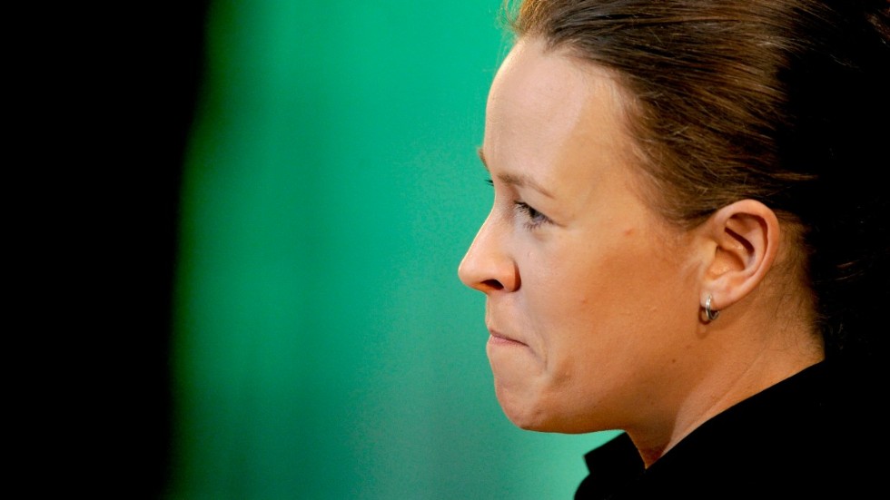 Maria Wetterstrand fångad på bild 2011 då hon avgick som språkrör efter att tillsammans med Peter Eriksson ha styrt upp Miljöpartiet i många avseenden. 