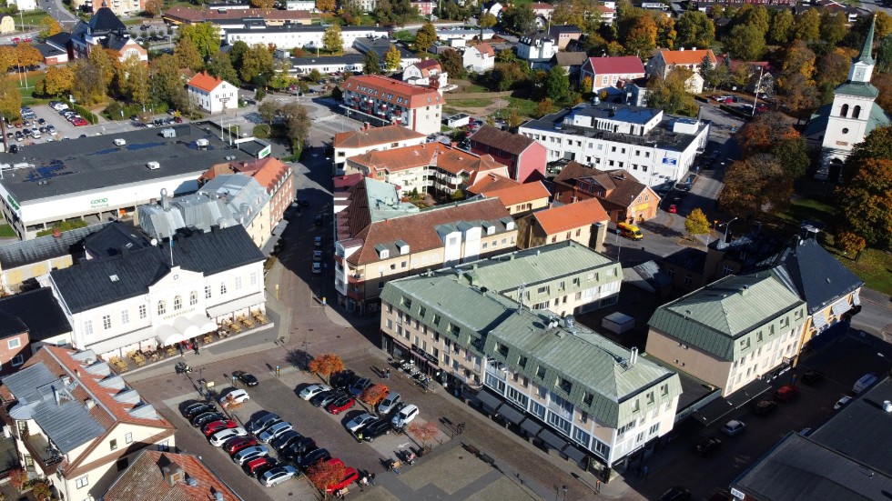 Folkmängden minskar i Vimmerby kommun men trots det föddes lika många barn 2022 som 2021. 