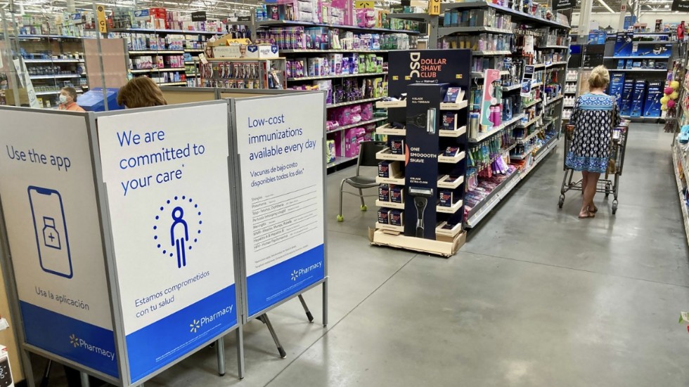 Walmart har meddelat att man ska lätta på munskyddsrestriktionerna. Arkivbild.