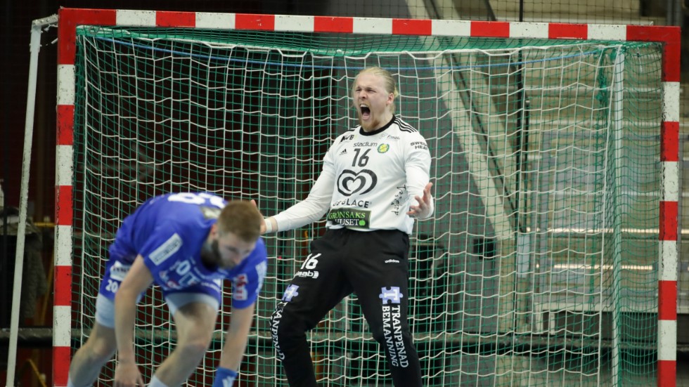 Sävehofs målvakt Bertram Obling, här i den första finalmatchen, svarade för många räddningar i den andra SM-finalen mot Skövde.