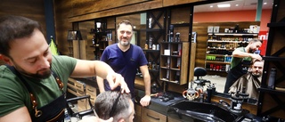 Barberare öppnar i Tuna park: "Herrar med skägg och damer med långt hår"