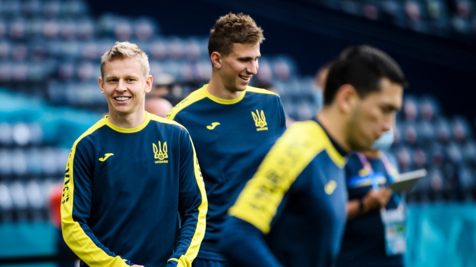 Oleksandr Zintjenko, till vänster, är startman i Manchester City.