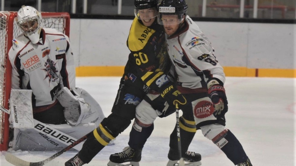 Ludwig Svensson Träff var inlånad från IK Oskarshamn till Vimmerby Hockey under en kort period.