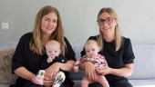 Systrarna blev trebarnsmammor samtidigt