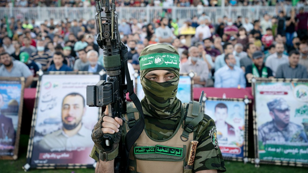 Hamas är angriparna och Israel  försvarar sig, menar skribenten. 