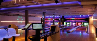 Ungdomshäng med bowlingens VIP-rum