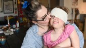 Moa lever med obotlig tumör – har valt extramamma till sin dotter