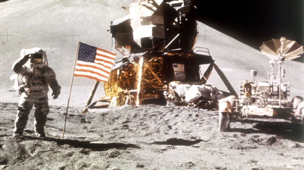
Skribenten spekulerar över en eventuell framtida kolonisering av månen och vilka som kommer att få åka dit. På bilden: Astronauten James Irwin på månen 1971.