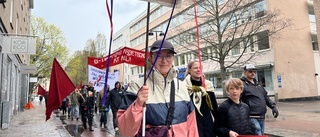 Politikerprofiler på plats vid demonstrationerna i Linköping