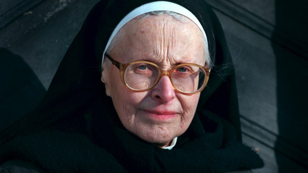 Syster Marianne blev den första nunnan i Svenska kyrkan när hon gav sina klosterlöften i Osby kyrka i Lund på 1950-talet. Arkivbild.