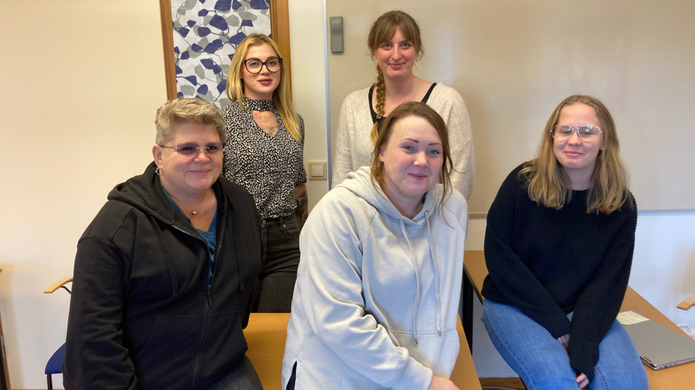 Projektet "Bilburen ung" startades av de blivande socialpedagogerna Eva Lönngren, Jennie Klaar Västerlund, Cathrin Andersson, Martina Andersson och Emilia Arvidsson, som alla pluggar på Vimmerby folkhögskola.