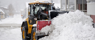 Röda varningar för flöden efter snösmockan