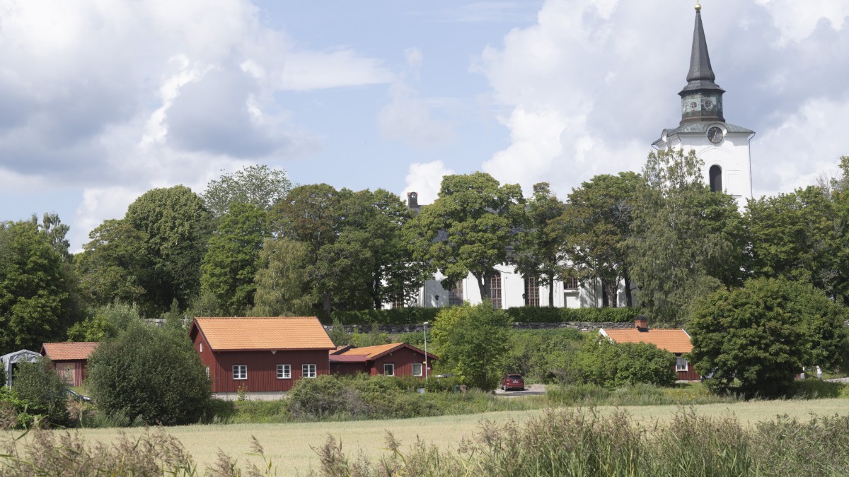 Vaktmästare nära klämmas illa av kyrkklocka