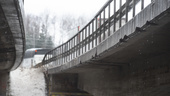 Här vittrar bron över Nyköpingsån sönder – bit för bit