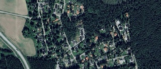 Hus på 102 kvadratmeter sålt i Bredsand, Enköping - priset: 3 600 000 kronor