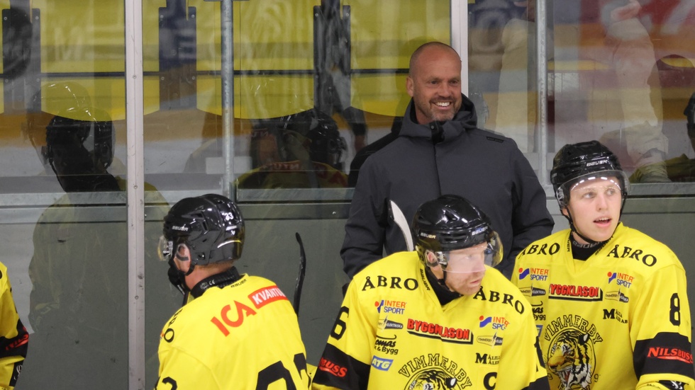 Peter "Piva" Johansson är huvudtränare i Vimmerby Hockey.