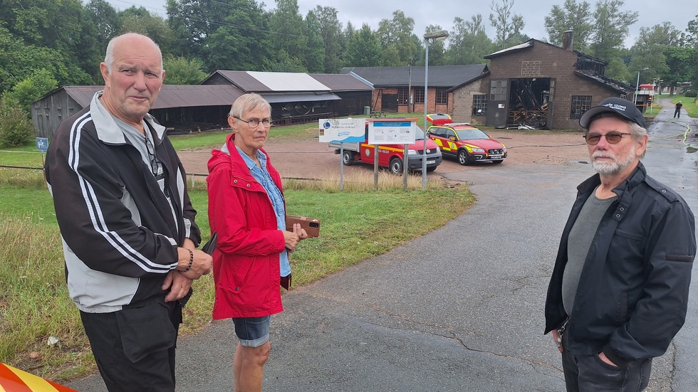 Ordförande Anders Örmander, kassör Ingalill Sjö och ledamot Roy Davidsson från hembygdsföreningen i Mariannelund känner sig ledsna och uppgivna.